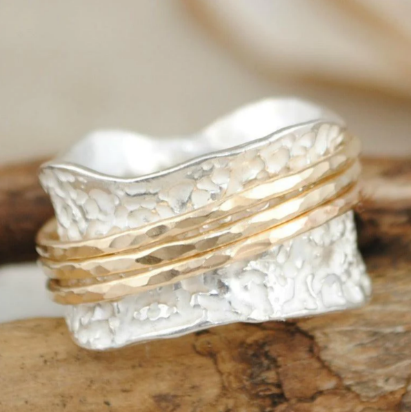 Elegant Vintage Gold and Silver Ring