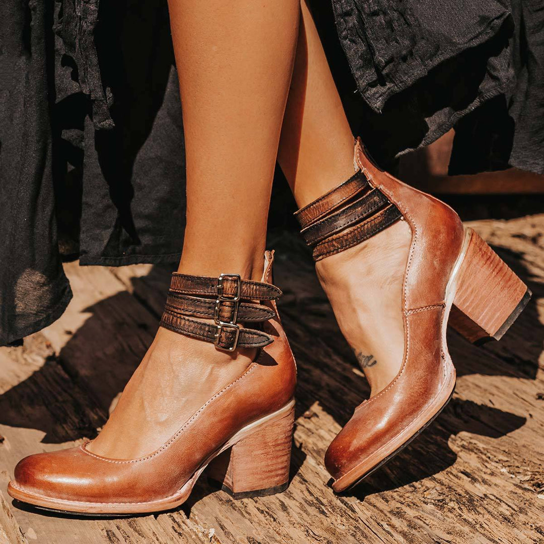 Opal | Timeless Vintage Pumps