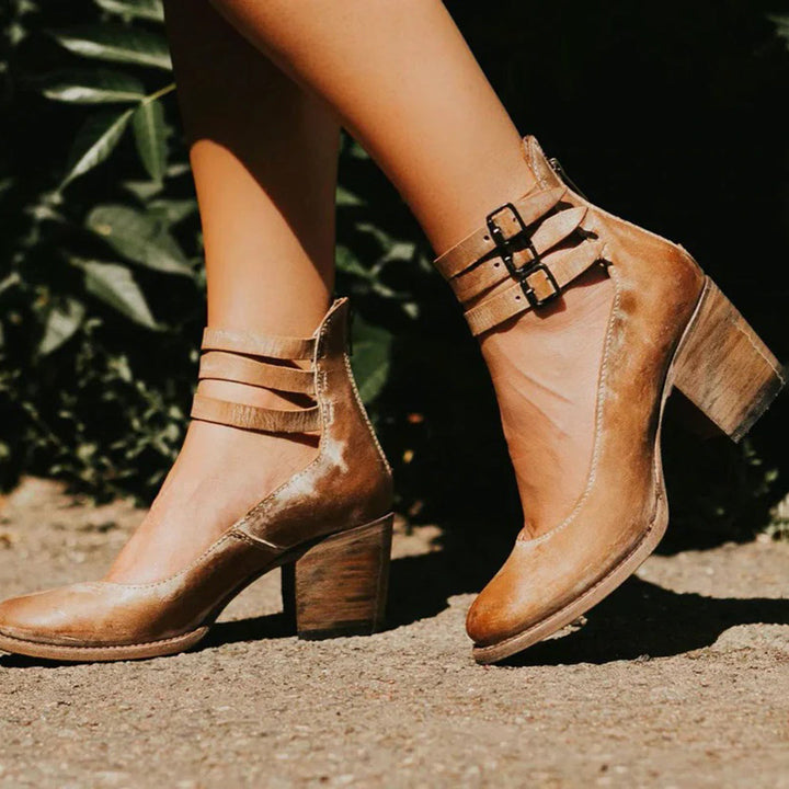 Opal | Timeless Vintage Pumps