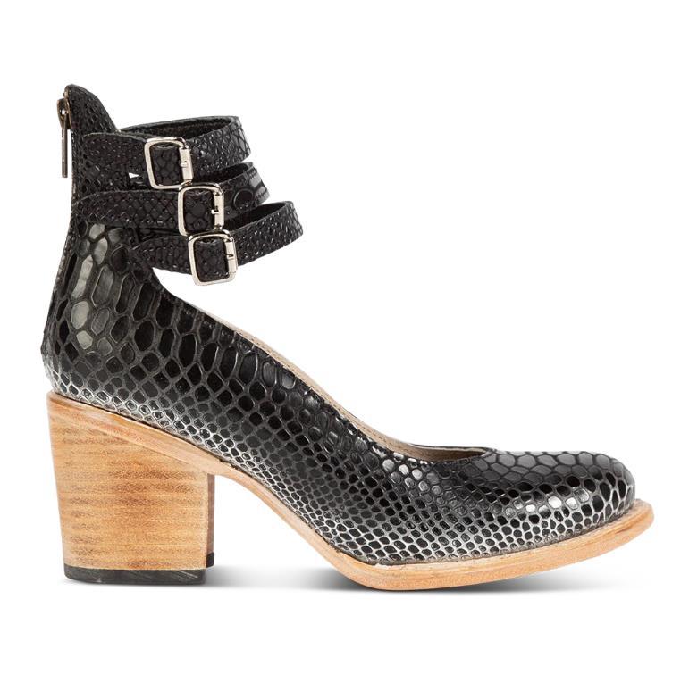 Opal | Timeless Vintage Pumps