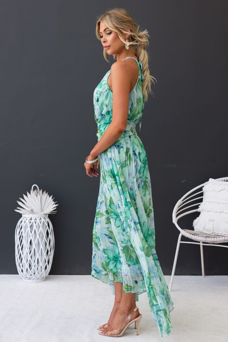 Mavis™ – Floral Elegance for Every Occasion